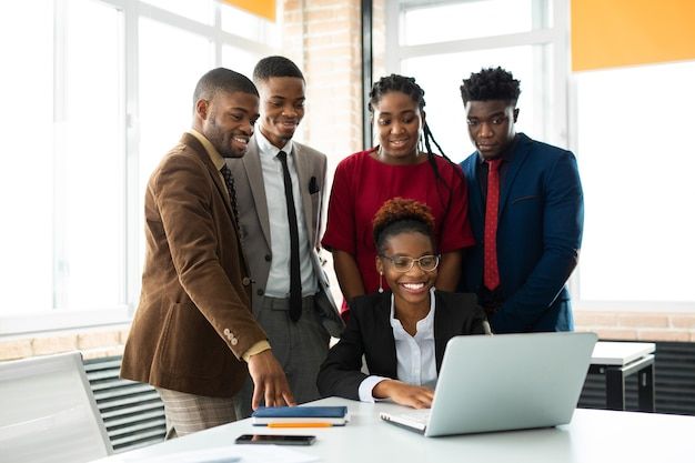 Présentation de Valoris Conseils - accompagnement stratégique, financier, juridique et RH